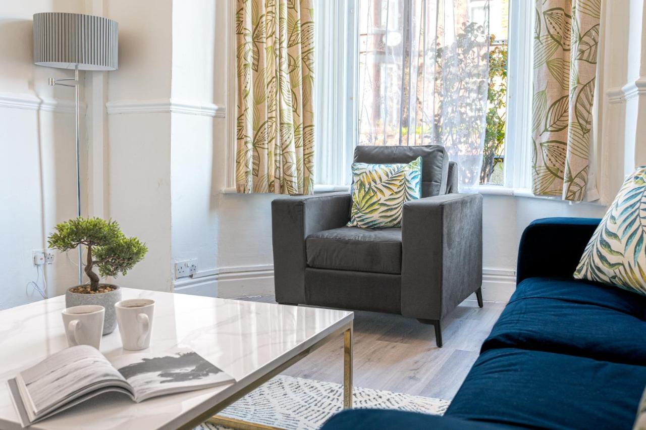 Stylish Luxury Large 4Br Kingbed Lägenhet Barrow-in-Furness Exteriör bild