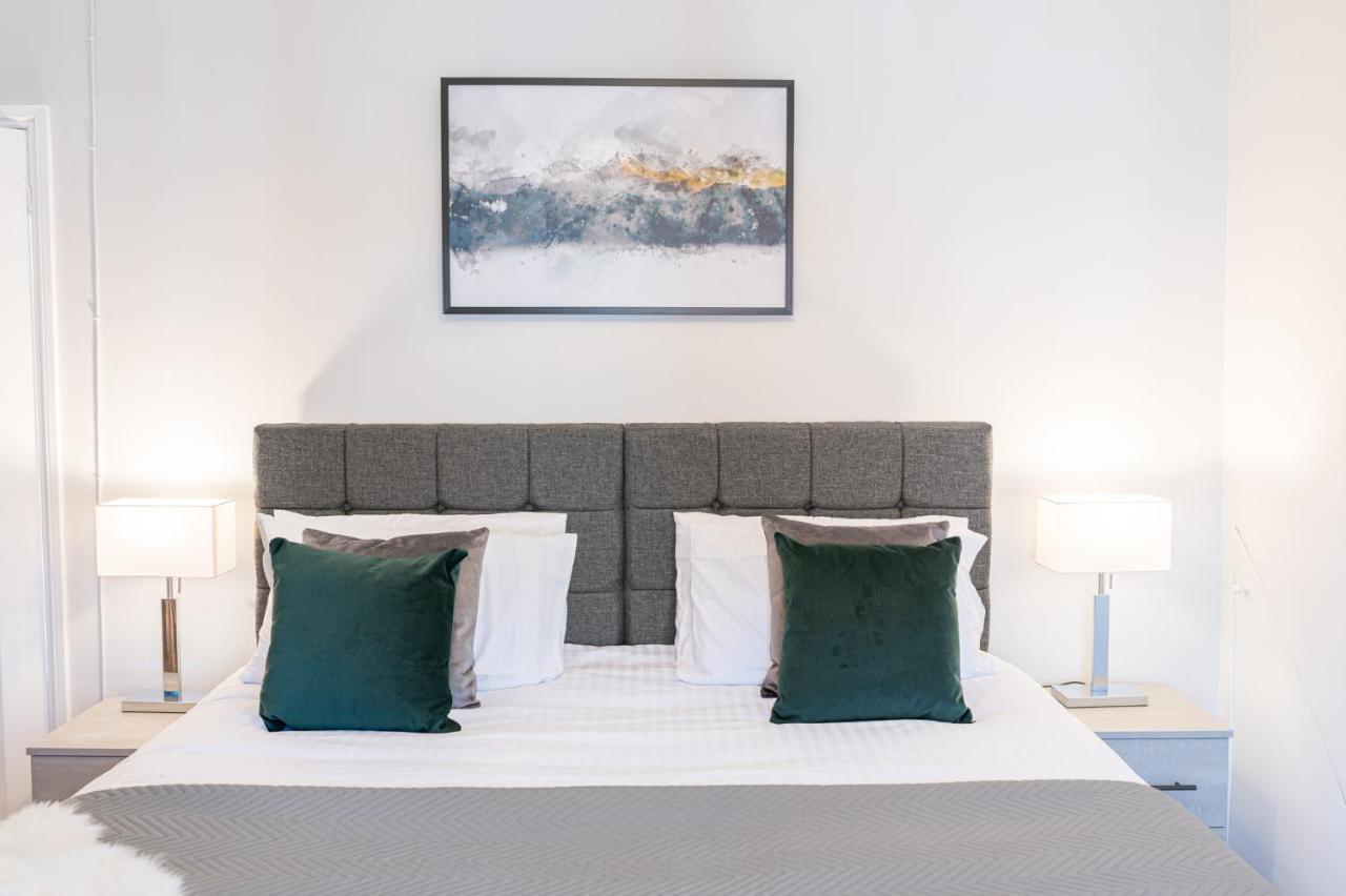 Stylish Luxury Large 4Br Kingbed Lägenhet Barrow-in-Furness Exteriör bild