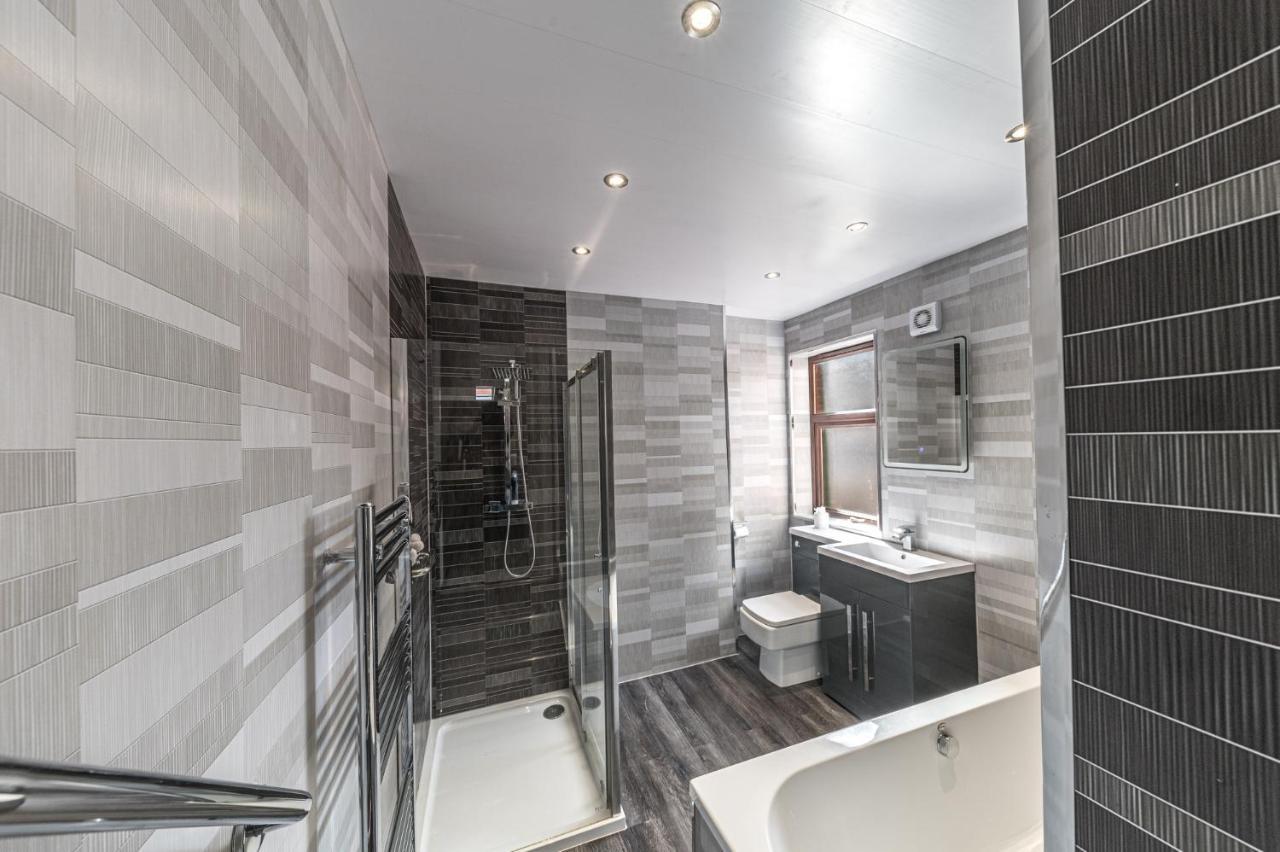 Stylish Luxury Large 4Br Kingbed Lägenhet Barrow-in-Furness Exteriör bild